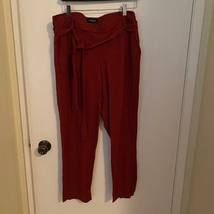 Le chateau burnt orange 3/4 length pants